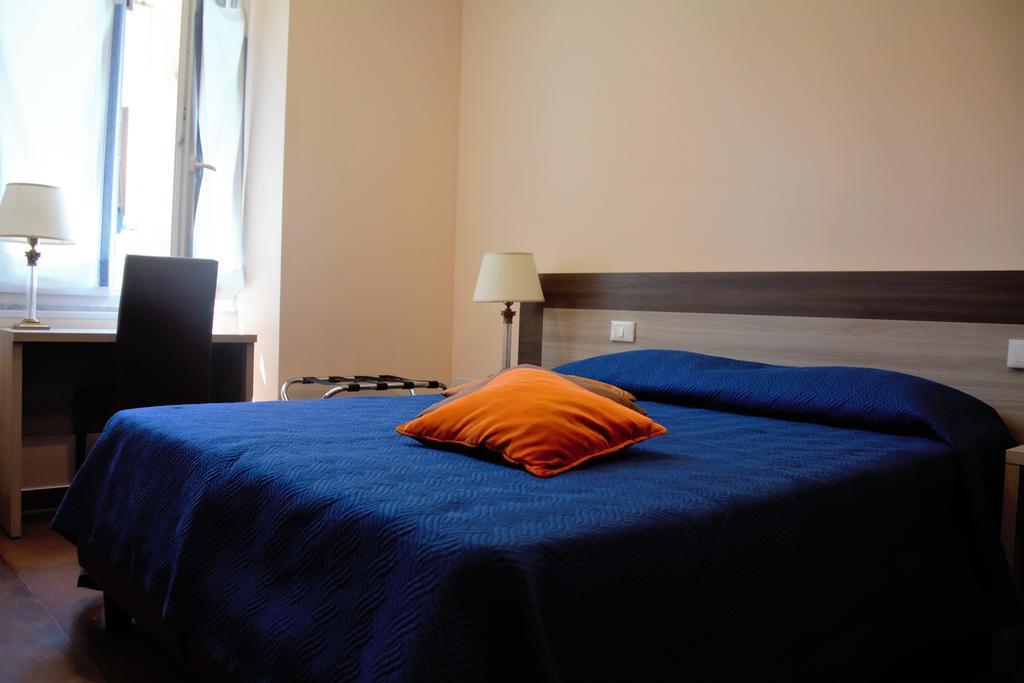 Good Night Moon Hotel La Spezia Exterior photo